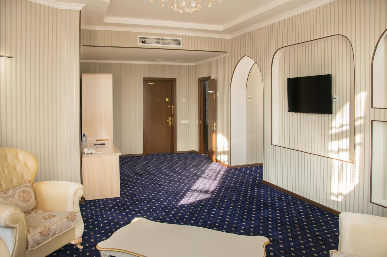 Hotel Khanaka Turkistan Ngoại thất bức ảnh