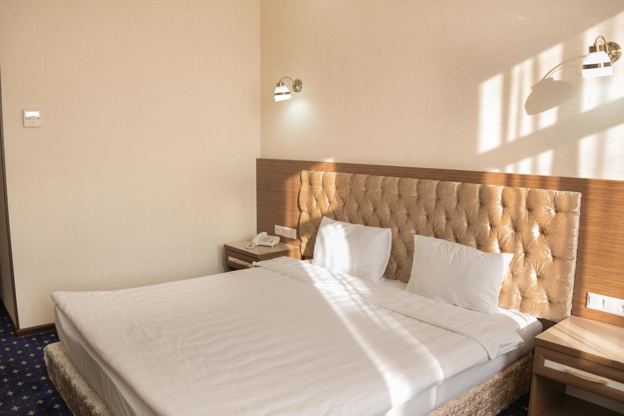 Hotel Khanaka Turkistan Ngoại thất bức ảnh