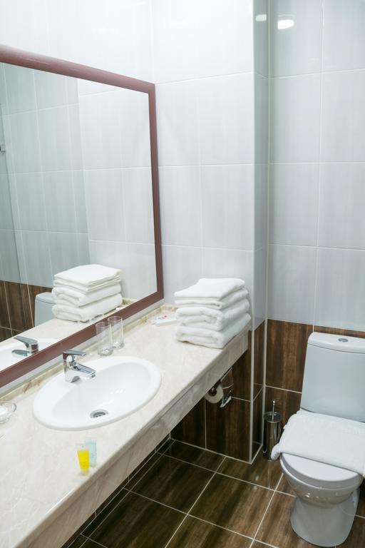 Hotel Khanaka Turkistan Ngoại thất bức ảnh