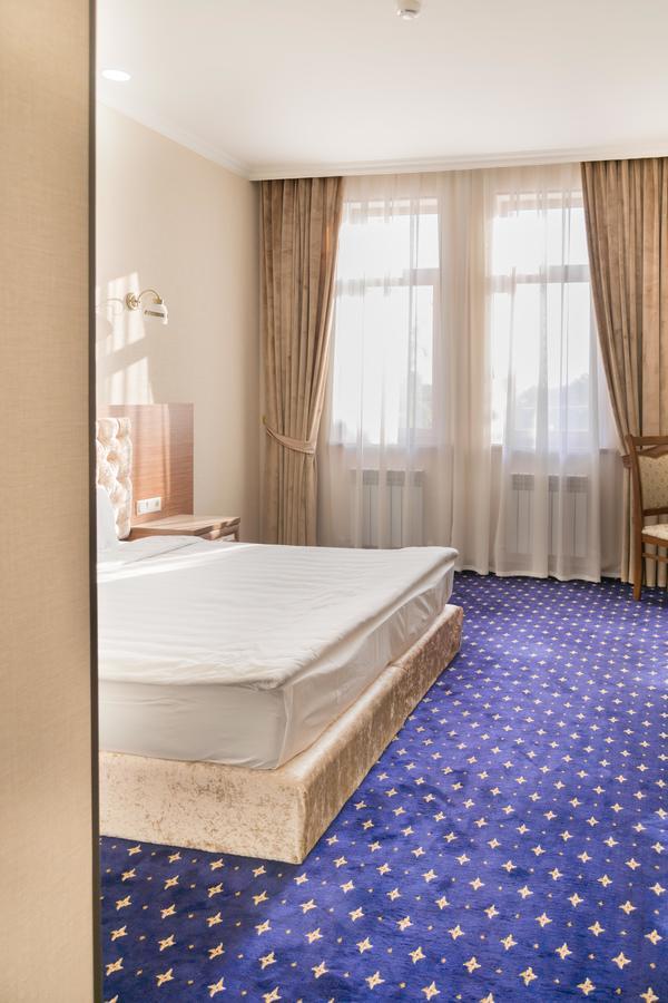 Hotel Khanaka Turkistan Ngoại thất bức ảnh